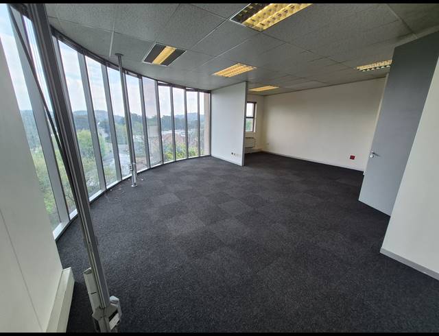 94M² OFFICE TO LET IN BRUMA